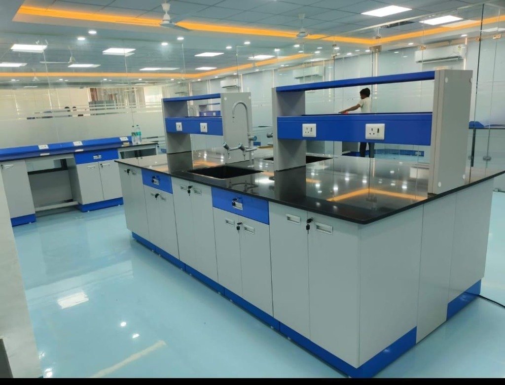 Total Cleanroom Setup by Max Industries
